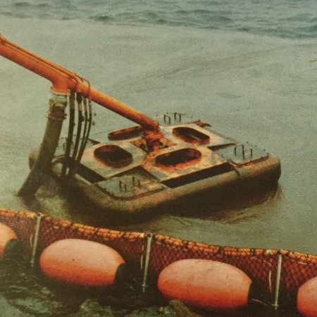 heavy-duty-buoy-marker-markeringsboei-schotse-blaas-blazen-polyform-f-serie-offshore-pijpleiding-pipeline-baggerleiding-dredging